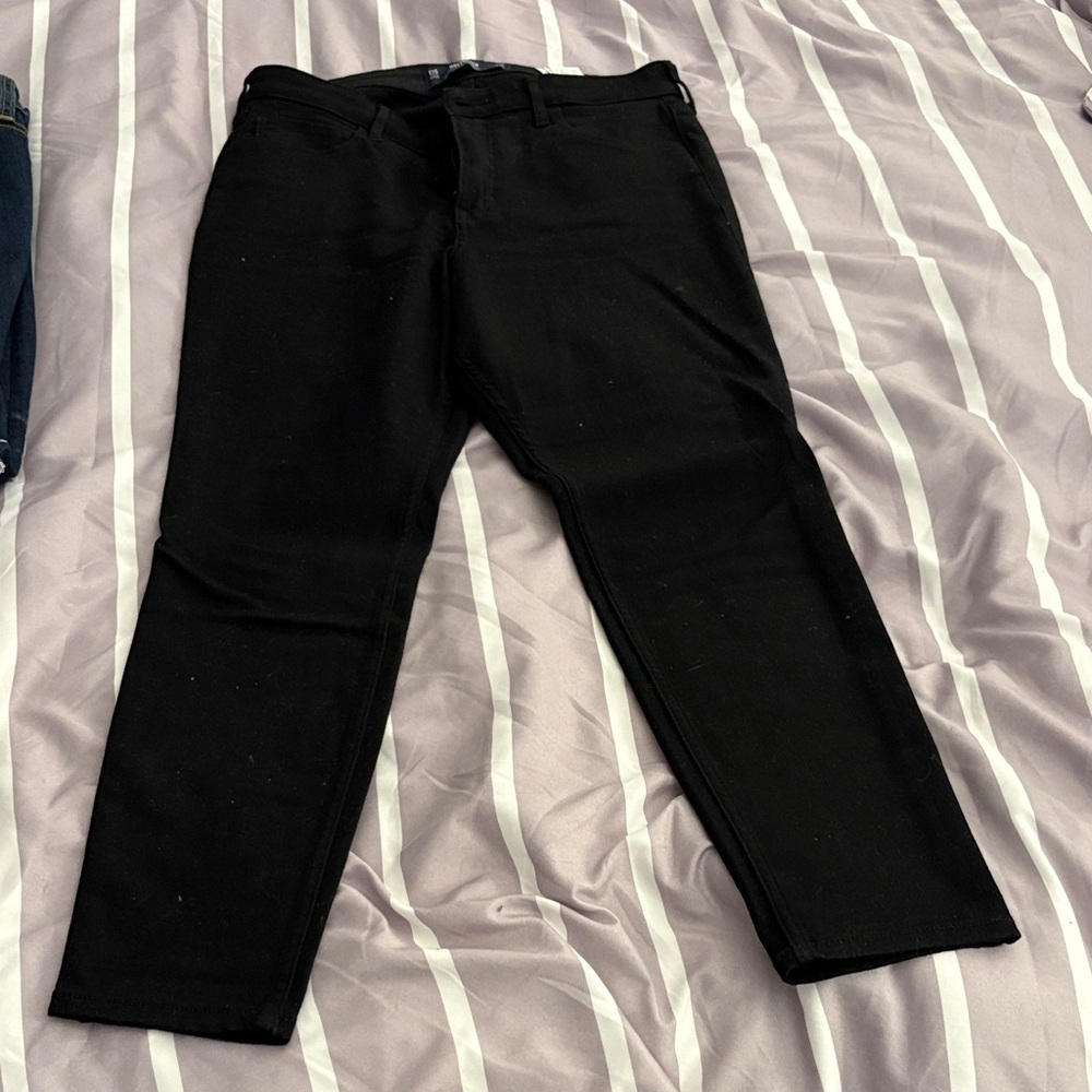 Hollister Black High-Rise Skinny Jeans